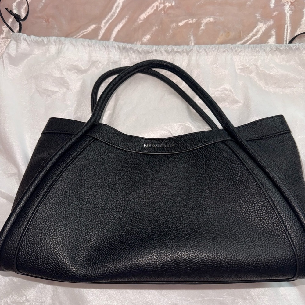 Elegant Black Shoulder Bag